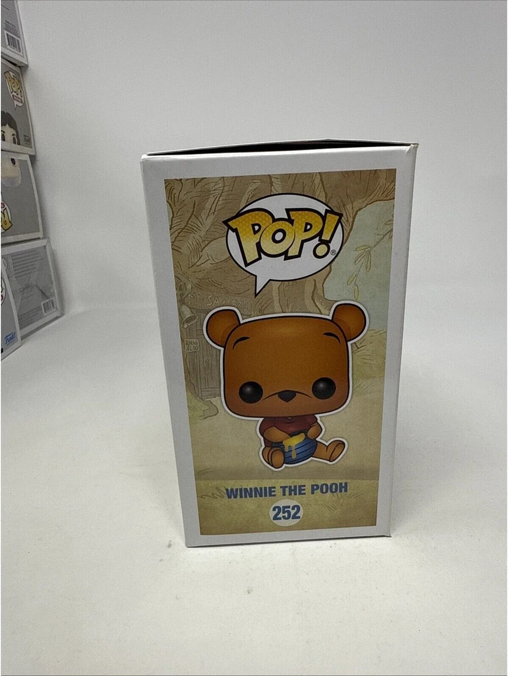 Funko Pop! Vinyl Disney Winnie the Pooh Seated Diamond Glitter HT Exclusive #252